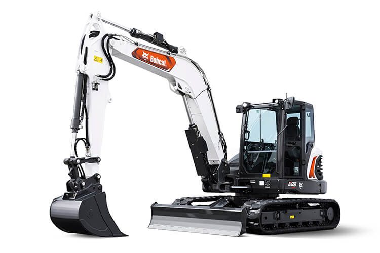 Peso operativo: 8.919 kgs</br> Profundidad de excavación: 4.519 mm</br> Potencia del motor: 48,5 kW